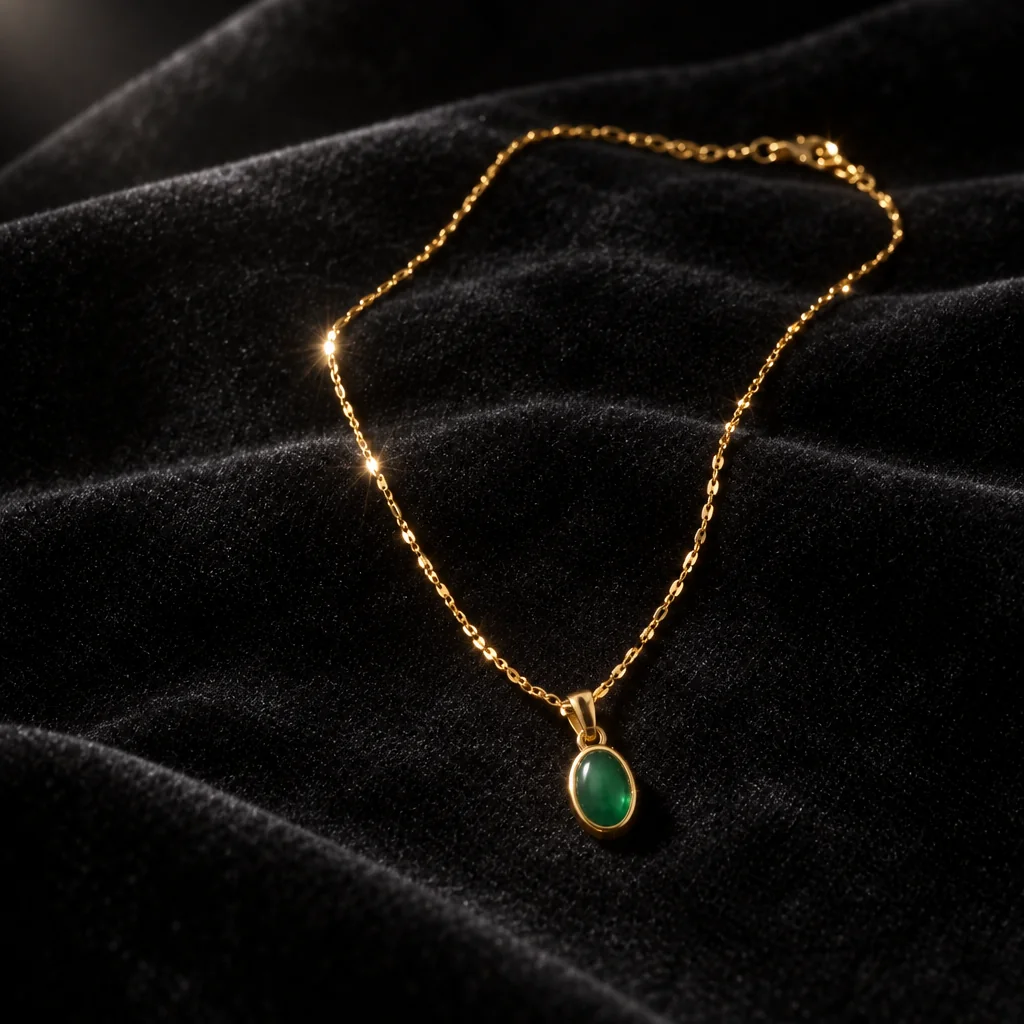 Jewelry photos, sharp to the stone